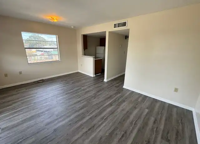 Property at 38010 14th Ave Unit 4, Zephyrhills, FL, 33542, 1 bed, 1 bath, [object Object]