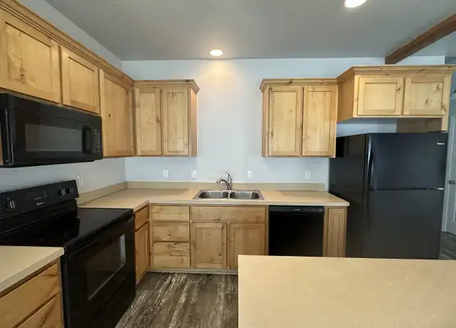 Property at 16426 Heath Dr, La Pine, OR, 97739, 3 beds, 2.5 baths, [object Object]