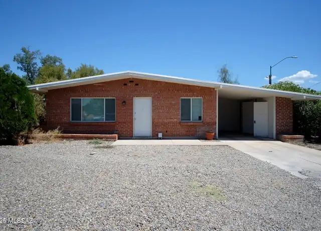 Property at 1241 E Lester St, Tucson, AZ, 85719, 3 beds, 2 baths, [object Object]