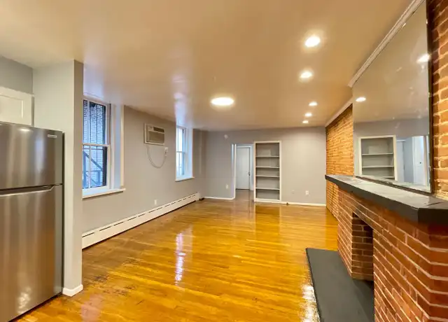 Property at 1719 Spruce St Unit 2R, Philadelphia, PA, 19103, 1 bed, 1 bath, [object Object]