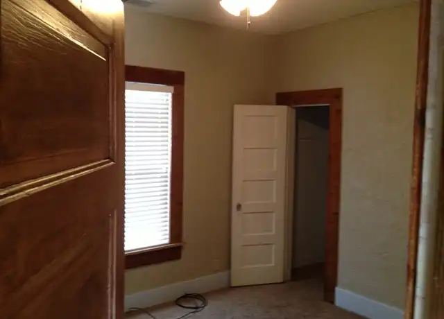 Property at 1216 N Jefferson St, Wichita, KS, 67203, 2 beds, 1 bath, [object Object]
