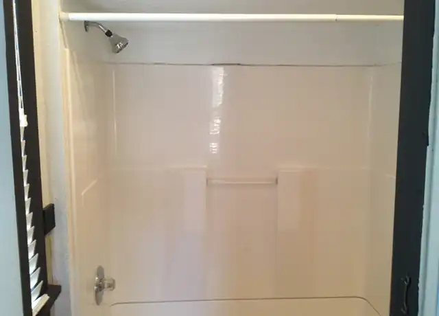 Property at 1216 N Jefferson St, Wichita, KS, 67203, 2 beds, 1 bath, [object Object]
