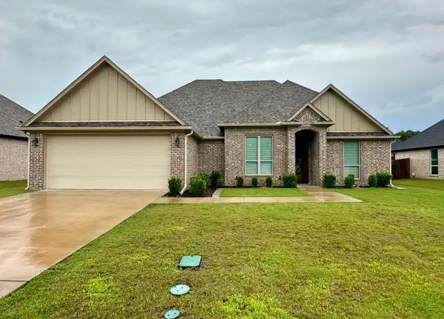 Property at 11924 Gillian Ct, Tyler, TX, 75703, 3 beds, 2 baths, [object Object]