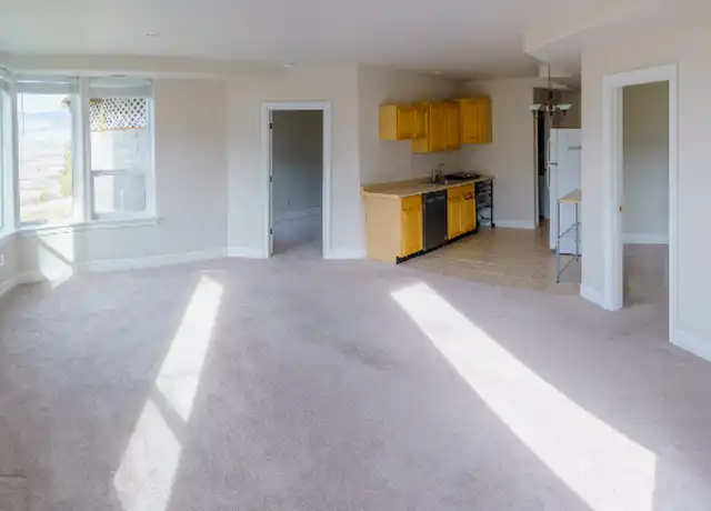 Property at 575 Tucker St Unit B, Ashland, OR, 97520, 1 bed, 1 bath, [object Object]