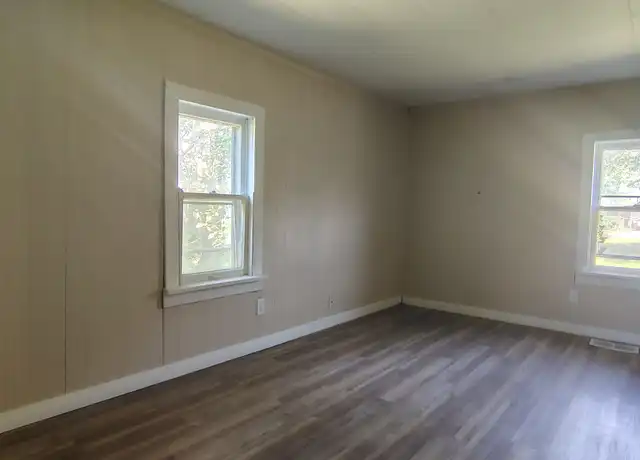 Property at 325 Gilbert Ter, Machesney Park, IL, 61115, 2 beds, 1 bath, [object Object]