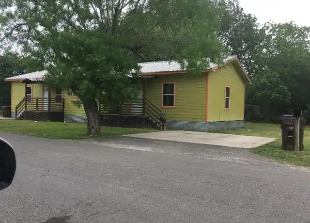 Property at 304 White Oak St, Lockhart, TX, 78644, 2 beds, 1 bath, [object Object]