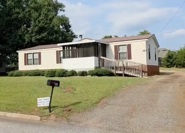 Property at 108 Saxon Dr, Piedmont, SC, 29673, 3 beds, 2 baths, [object Object]