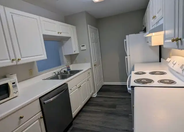 Property at 902 Tomahawk Ct Unit 2, Tallahassee, FL, 32304, 3 beds, 3 baths, [object Object]