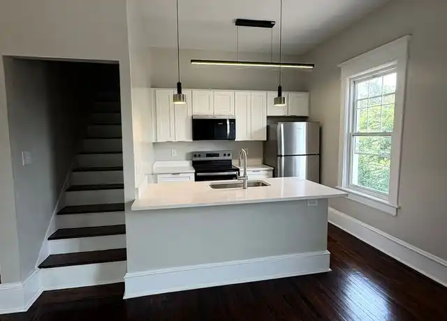Property at 1525 Memorial Ave SW, Roanoke, VA, 24015, 2 beds, 2 baths, [object Object]