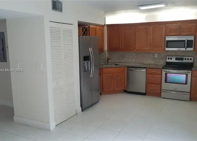 Property at 10142 SW 77th Ct Unit 10142, Miami, FL, 33156, 3 beds, 2.5 baths, [object Object]