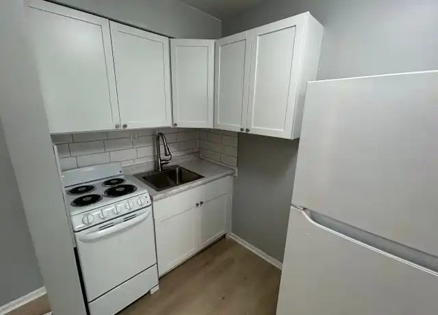 Property at 1915 Washington Ave #204, Racine, WI, 53403, 1 bed, 1 bath, [object Object]