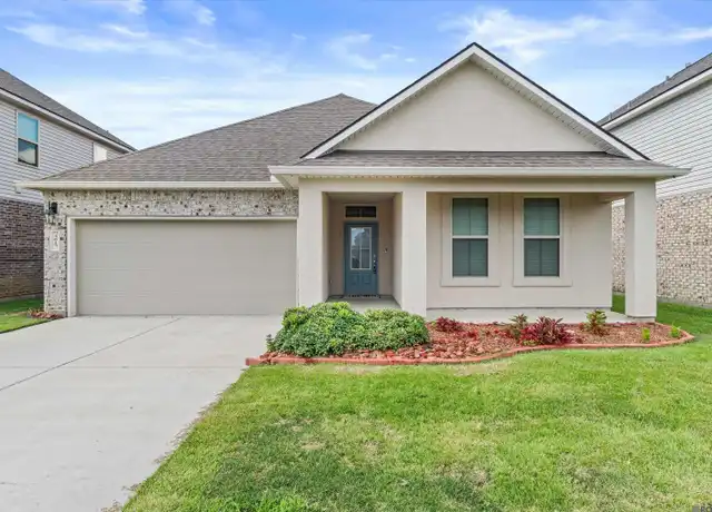 Property at 5615 Oak Trace Dr, Saint Gabriel, LA, 70776, 4 beds, 2 baths, [object Object]