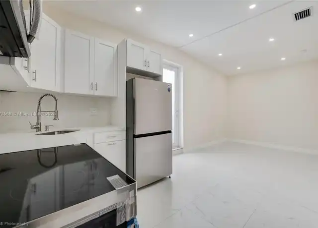 Property at 10421 SW 184th St Unit 2, Cutler Bay, FL, 33157, 2 beds, 1 bath, [object Object]