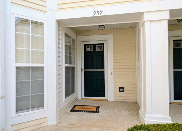Photo of 937 Huntington Dr Unit 108, Elk Grove Village, IL 60007