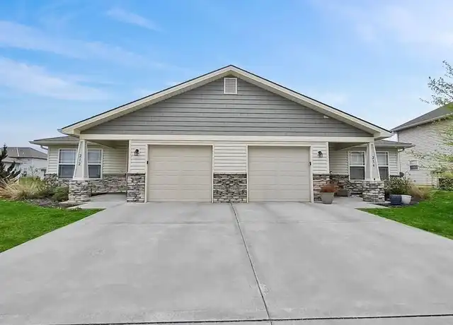 Property at 212 SW Lily St, Blue Springs, MO, 64014, 3 beds, 2 baths, [object Object]