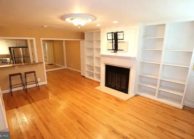 Property at 7126 Swansong Way, Bethesda, MD, 20817, 3 beds, 2 baths, [object Object]