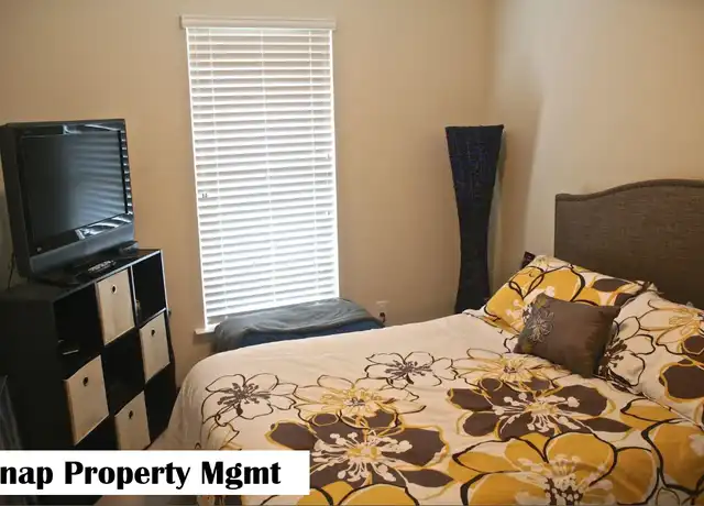 Property at 1211 Avondale Ln, Newport News, VA, 23602, 4 beds, 2.5 baths, [object Object]