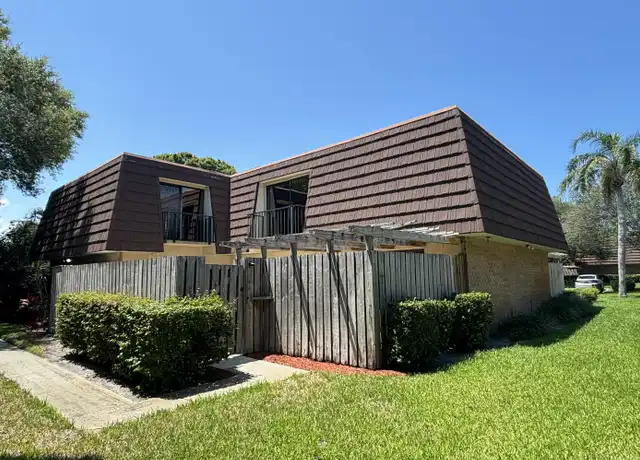 Property at 2110 21st Ln, Palm Beach Gardens, FL, 33418, 2 beds, 2.5 baths, [object Object]
