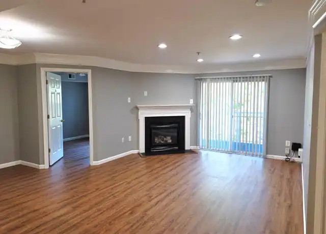 Property at 13800 Farnsworth Ln #5204, Upper Marlboro, MD, 20772, 2 beds, 1 bath, [object Object]