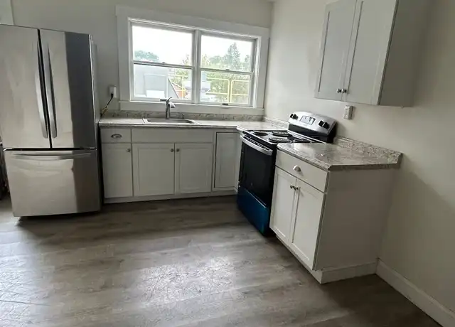 Property at 58 Main St Unit 2, Durham, NH, 03824, 1 bed, 1 bath, [object Object]