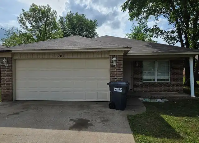 Property at 1007 Parker Rd, Russellville, AR, 72801, 3 beds, 2 baths, [object Object]
