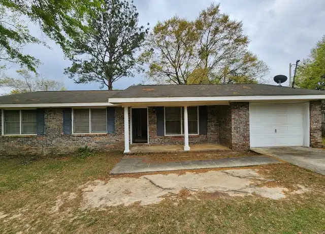 Property at 1702 Brougham Ct, Dothan, AL, 36301, 3 beds, 2 baths, [object Object]