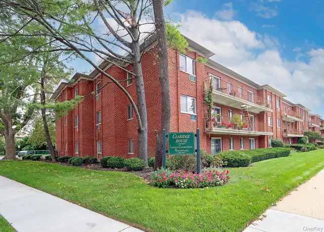 Property at 85 S Centre Ave Unit A-14, Rockville Centre, NY, 11570, 1 bed, 1 bath, [object Object]