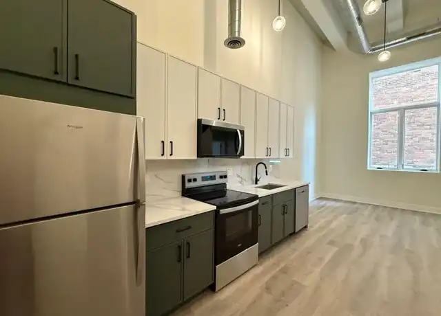 Property at 1435 Maple Ave, Evanston, IL, 60201, 2 beds, 2 baths, [object Object]