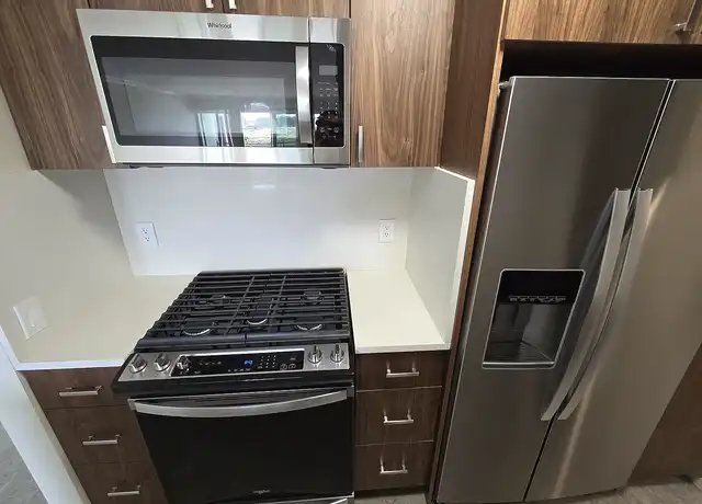 Property at Laguna del Rey Apartments - 6200 Vista del Mar, Playa del Rey, CA, 90293, 2 beds, 2 baths, [object Object]