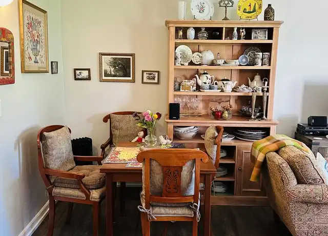 Property at 12450 NE 130th Ct Unit F105, Kirkland, WA, 98034, 2 beds, 1 bath, [object Object]