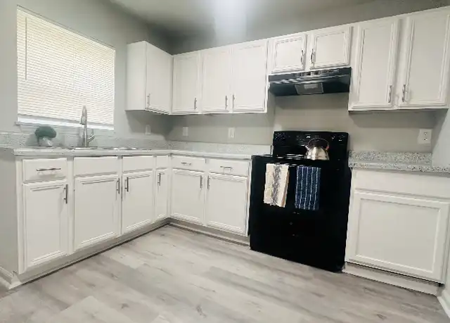 Property at 2560 Ladeara Crest Ln Unit 2508-2, Winston-Salem, NC, 27105, 2 beds, 1 bath, [object Object]