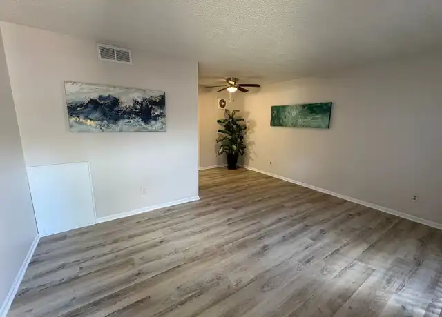 Property at 739 N Sheridan St Unit 102, Wichita, KS, 67203, 1 bed, 1 bath, [object Object]