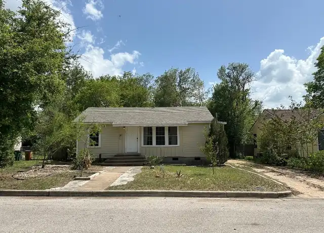 Property at 611 E 48th St, Austin, TX, 78751, 4 beds, 3 baths, [object Object]