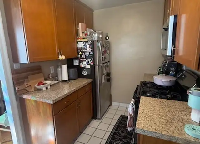 Property at 2493 Madison Rd Unit 18, Cincinnati, OH, 45208, 2 beds, 1 bath, [object Object]