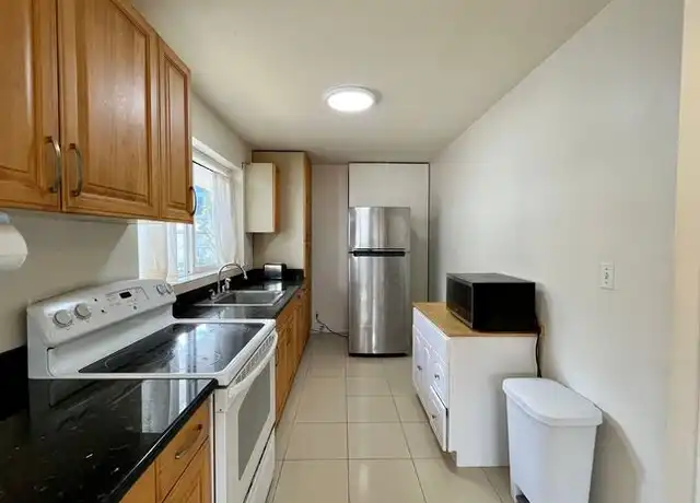 Property at 2139 Mahalo St Unit c, Honolulu, HI, 96817, 2 beds, 1 bath, [object Object]