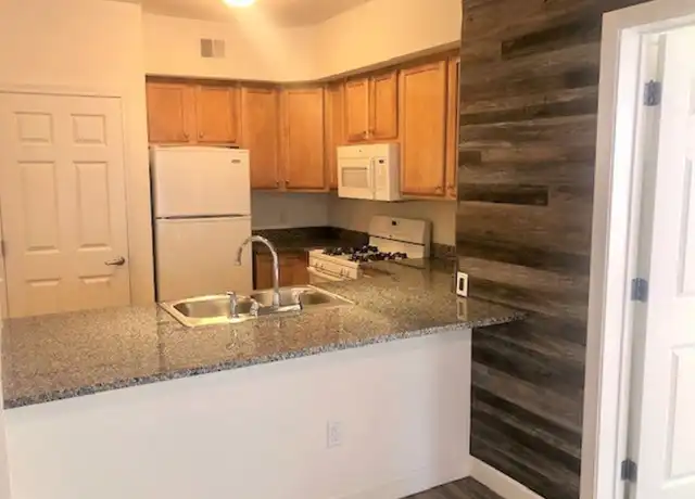 Property at 245 Perimeter Dr Unit 205, Colchester, VT, 05446, 2 beds, 2 baths, [object Object]