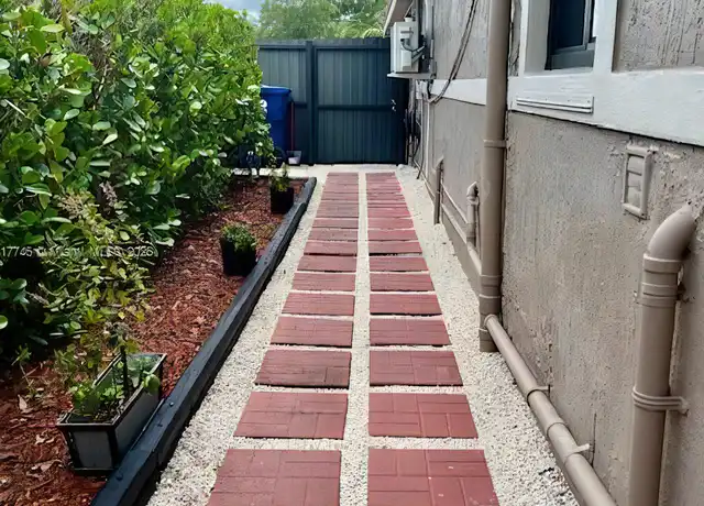 Property at 3760 NW 197th St, Miami Gardens, FL, 33055, 1 bed, 1 bath, [object Object]