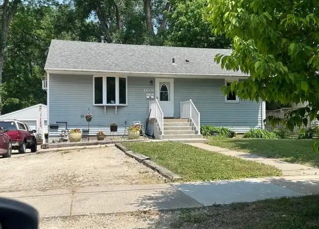 Property at 1601 5th St NE Unit 1, Rochester, MN, 55906, 3 beds, 1 bath, [object Object]