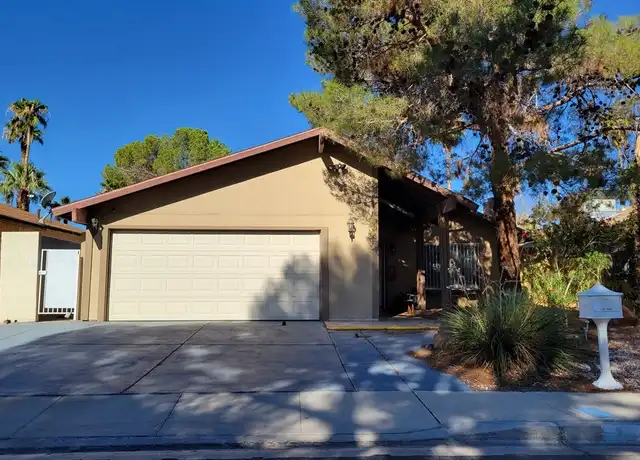Property at 4723 Desert Vista Rd, Las Vegas, NV, 89121, 4 beds, 2 baths, [object Object]
