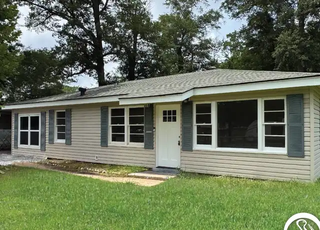 Property at 703 Evergreen St, West Monroe, LA, 71292, 3 beds, 1 bath, [object Object]