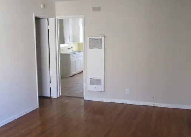 Property at 4560 N Banner Dr Unit 4552-4, Long Beach, CA, 90807, 1 bed, 1 bath, [object Object]