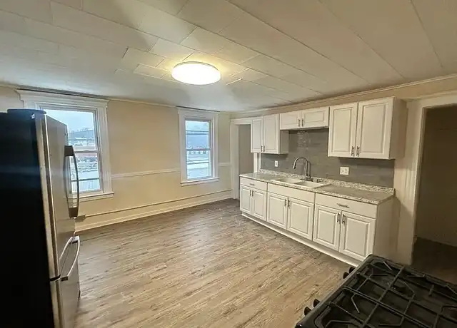Property at 237 E Main St #3, Torrington, CT, 06790, 3 beds, 1 bath, [object Object]