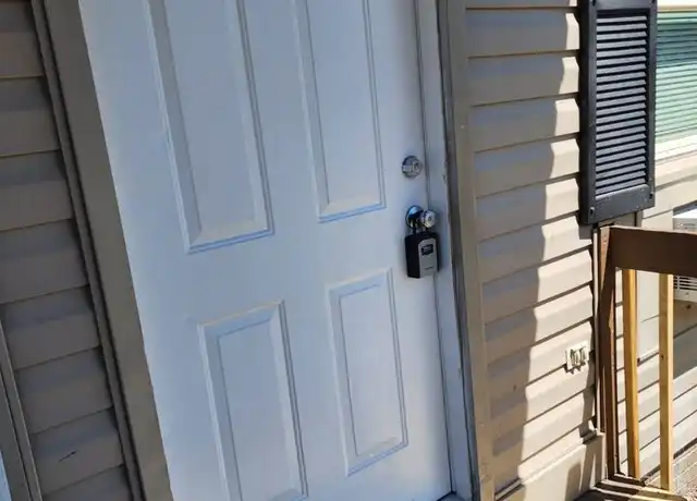 Property at 11 E Main St Unit D, Thomasville, NC, 27360, 3 beds, 1 bath, [object Object]