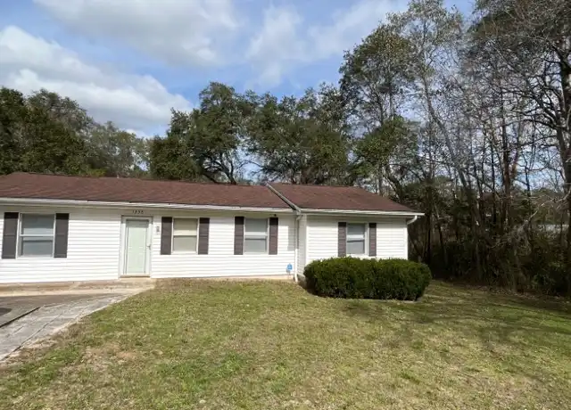 Property at 1258 E Chestnut Ave, Crestview, FL, 32539, 3 beds, 1 bath, [object Object]