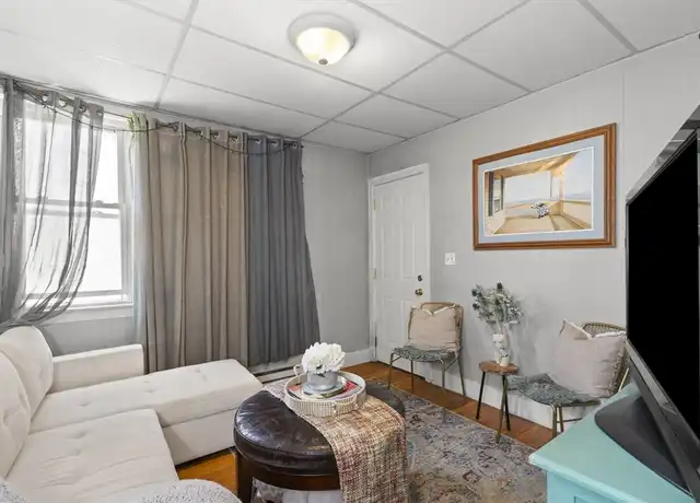 Property at 218 Middlesex Ave Unit 2, Medford, MA, 02155, 1 bed, 1 bath, [object Object]