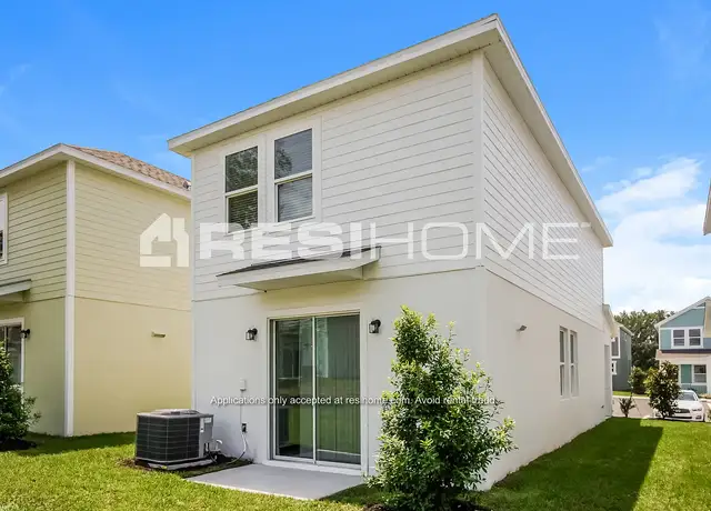 Photo of 8081 Arrow Wood Loop, Wildwood, FL 34785