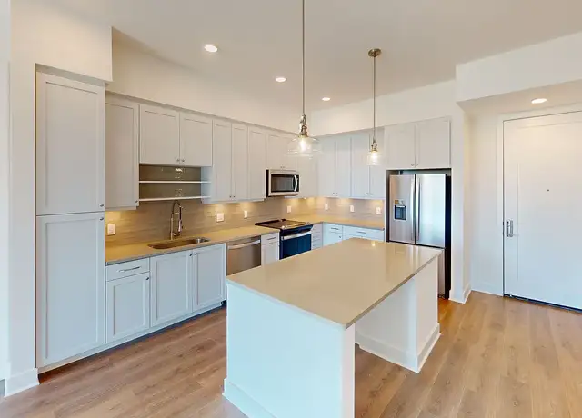 Photo of 468 Quay Cmns, Sarasota, FL 34236