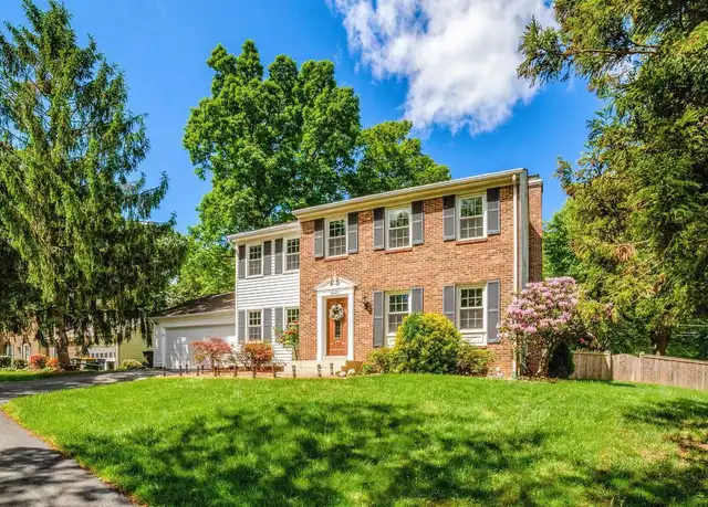 Property at 9220 Burnetta Dr, Annandale, VA, 22003, 4 beds, 3.5 baths, [object Object]