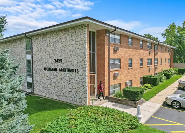 Property at 2425 Wesleyan Ave Unit 15, Rockford, IL, 61108, 1 bed, 1 bath, [object Object]