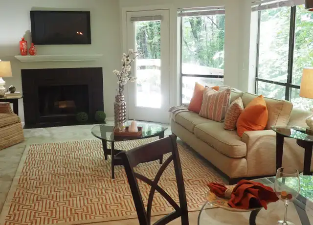 Property at Pinnacle Apartments - 5020 Edwards Mill Rd, Raleigh, NC, 27612, 1 bed, 1 bath, [object Object]